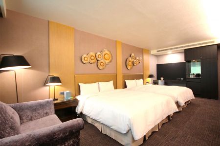 Family room │51 square meters  RACK PRICE: NT 12,000